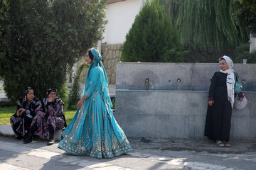 ایرنا - تهران - چهارمین نمایشگاه توانمندی‌های روستاییان و عشایر صبح روز پنجشنبه با حضور اسحاق جهانگیری معاون اول رئیس جمهوری در محل نمایشگاه‌های بین‌المللی تهران افتتاح شد./عکاس محمد بابایی