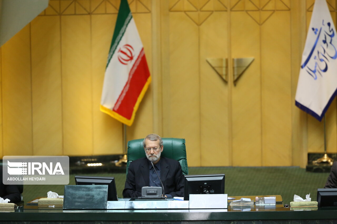 لاریجانی از رهبر انقلاب برای ابلاغ سیاستهای کلی قانون گذاری قدردانی کرد
لاریجانی از رهبر انقلاب برای ابلاغ سیاستهای کلی قانون گذاری قدردانی کرد