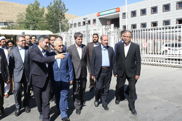 سفر وزیر امور اقتصاد و دارایی به آذربایجان غربی