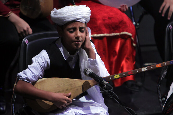 جوانان بدون نگاه مادی در جشنواره موسیقی جوان حضور دارند 2