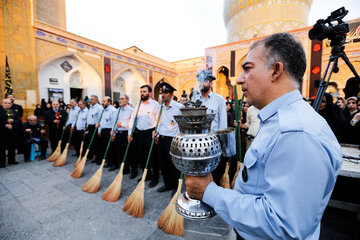 اهتزاز پرچم اباعبدالله الحسین(ع) برفراز بارگاه عبدالعظیم(ع)