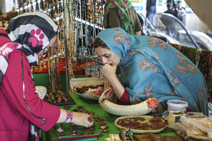 نقشآفرینی زنان در میدان صادرات