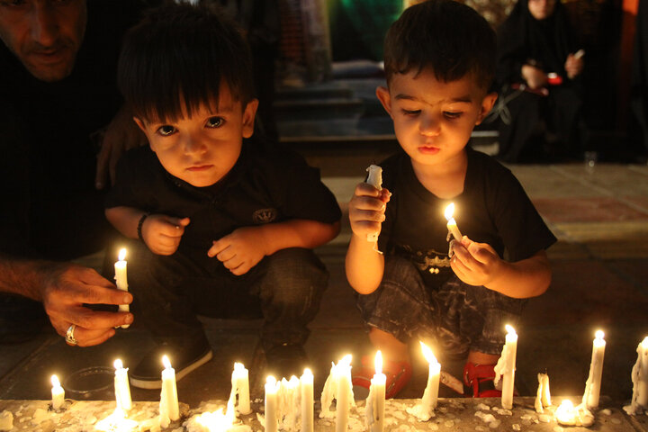 سوگواره شام غریبان/ قم در سوگ غربت اهل بیت (ع) گریست