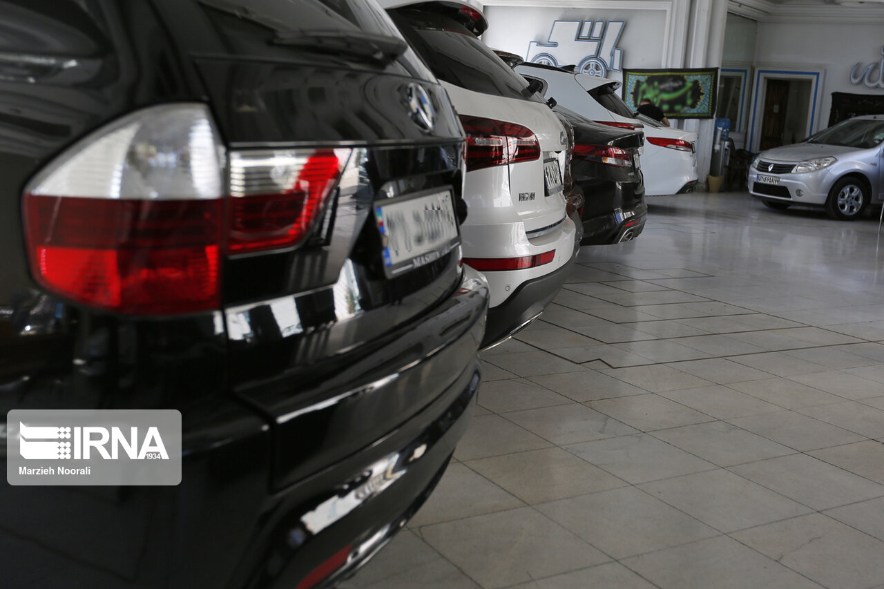 سازوکار عرضه خودروهای وارداتی در بورس کالا تعیین شد