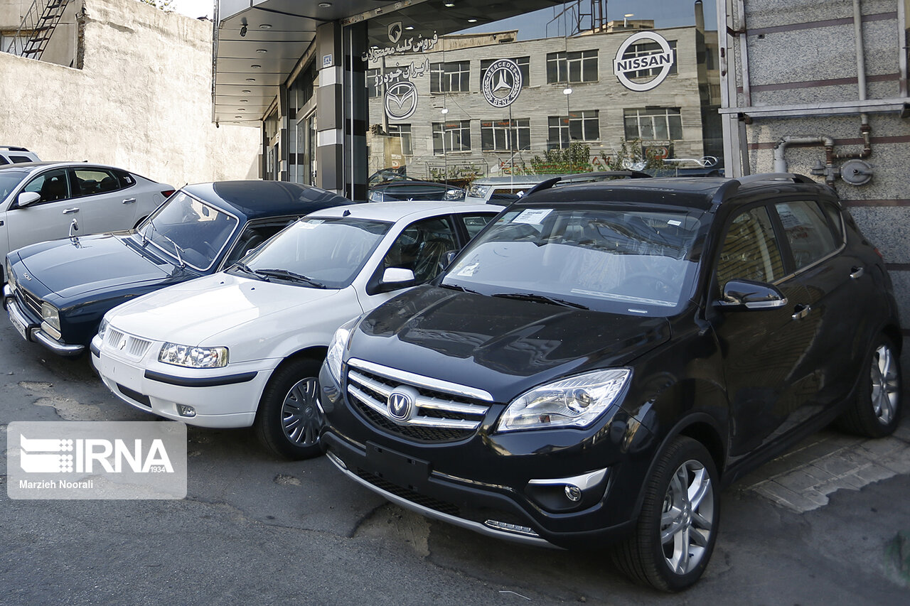 عرضه خودرو در بورس دست دلالان را کوتاه می‌کند