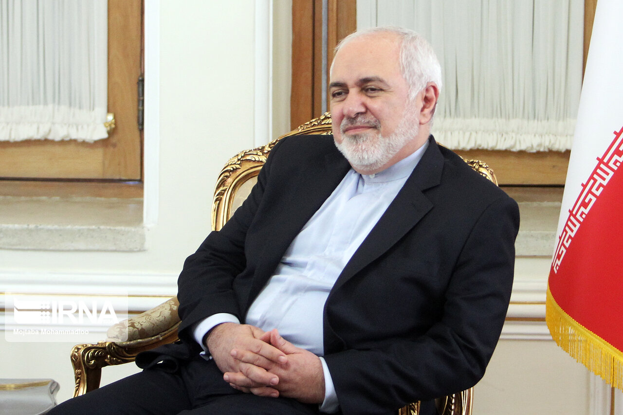 ظریف: وزارت امورخارجه در پیشبرد جشنواره جهانی فیلم آمادگی دارد