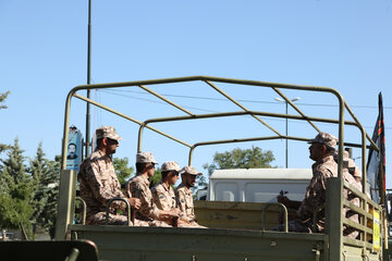 مراسم رژه روز ارتش در سنندج‎