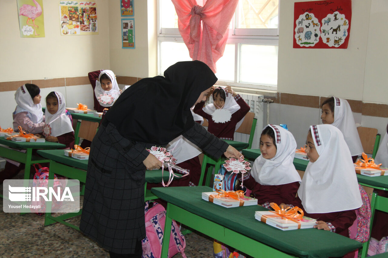 فرهنگیان استان مرکزی: رتبه‌بندی معلمان، نظام آموزشی را بیمه می‌کند    