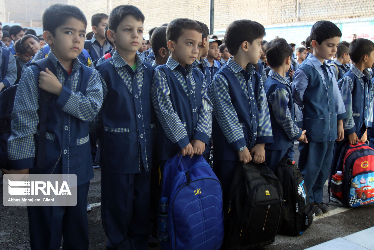 نیازی به تهیه لباس فرم دانشآموزی نیست نیازی به تهیه لباس فرم دانشآموزی نیست