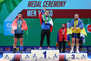Levantador de pesas iraní consigue la primera medalla de oro en el Campeonato Mundial 2019