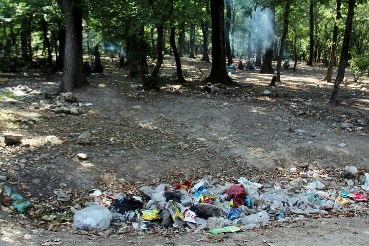 زبالهها را در طبیعت جا نگذاریم/ خودداری از غذا دادن به حیوانات