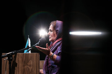 سخنرانی شیوا دولت آبادی، رئیس هیات مدیره انجمن حمایت از حقوق کودکان در مراسم بیست و پنجمین سالگرد تاسیس انجمن حمایت از حقوق کودکان