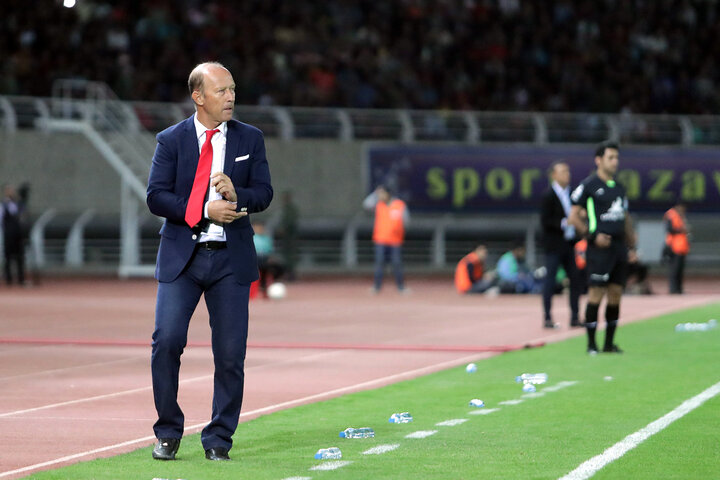 کالدرون: مارادونا در آسمانها برای مسی خوشحال است