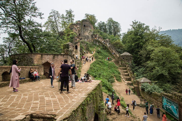 آنچه در گیلان هفته گذشت: افزایش قیمت نان تا میزبانی از پیکر مطهر هشت شهید گمنام