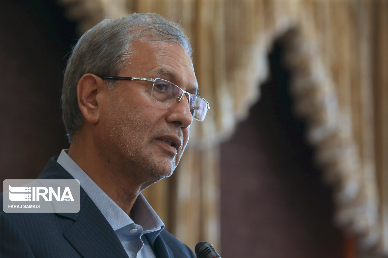 درد را از هر طرف بنویسی، همان درد است درد را از هر طرف بنویسی، همان درد است