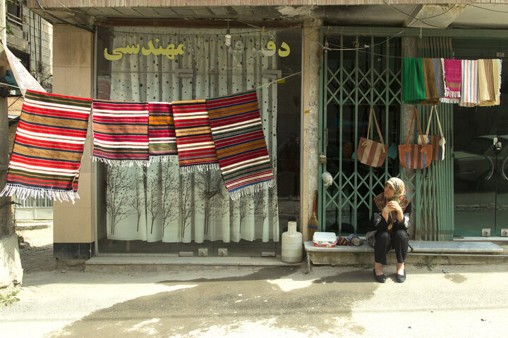 روزی به نام دستهای تو