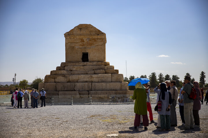 کشف خودروی رهاشده با اشیای تاریخی در میامی و سفر نرفتن کارمندان