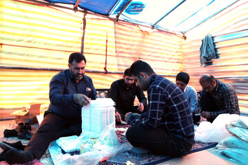 موکب‌های ایرانی بیش از ۳ میلیون وعده غذایی بین زائران توزیع کردند