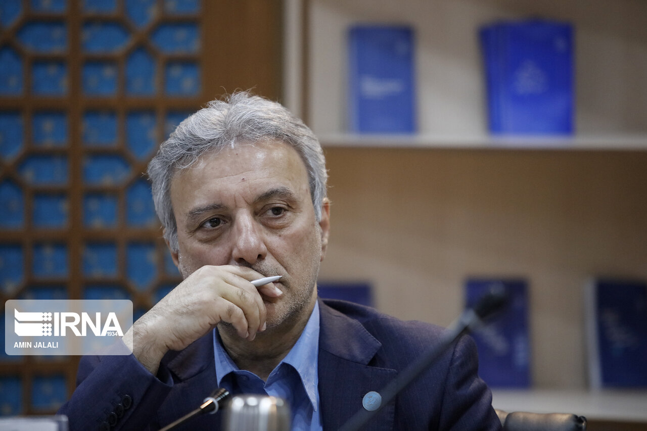 مشارکت و حضور مردم در صحنه مهمترین راه دفع خطرات از کشور است