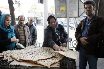 رد پای صف های طولانی نانوایی ها خراسان شمالی در عادات رمضانی 
