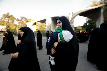 حرکت کاروان های اربعین دانشجویی از دانشگاه تهران