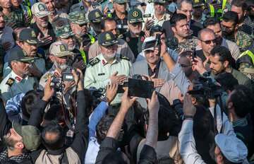 بازدید فرمانده نیروی انتظامی جمهوری اسلامی از مرز مهران