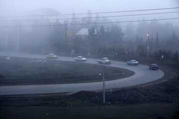 جاده‌های خراسان شمالی مه‌آلود و لغزنده است