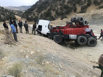 حادثه رانندگی در میاندوآب یک کشته و یک مجروح داشت