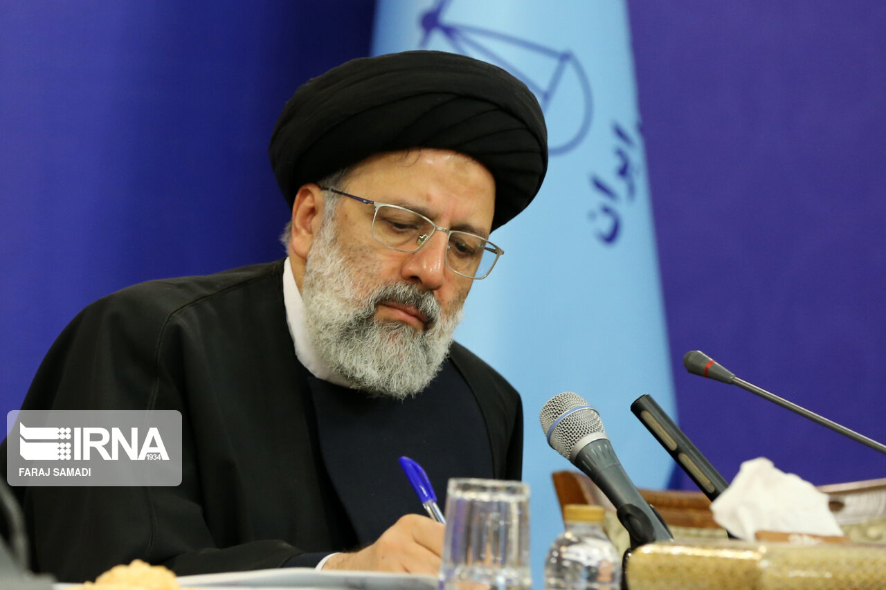 پیام تسلیت روسای قوه قضائیه و مجلس شورای اسلامی به مناسبت شهادت شهید سلگی پیام تسلیت روسای قوه قضائیه و مجلس شورای اسلامی به مناسبت شهادت شهید سلگی