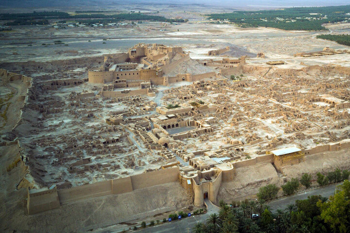 وعدههای ۱۸ ساله بم که بر زمین ماندند