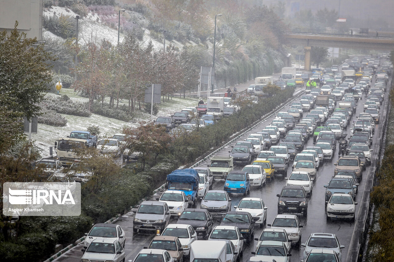 ترافیک سنگین در محورهای چالوس و هراز ترافیک سنگین در محورهای چالوس و هراز