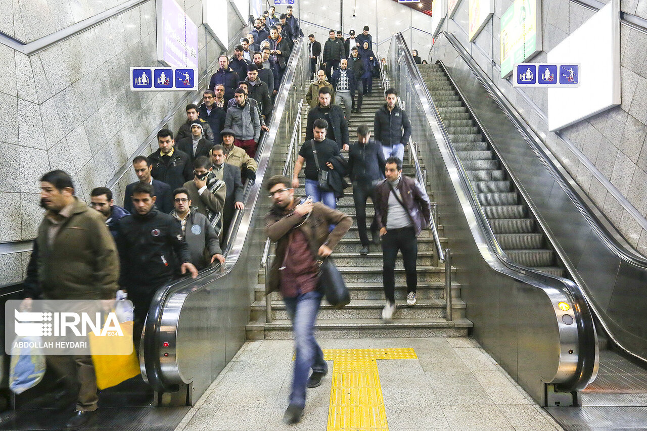 عضو شورای شهر تهران: ۹۰ درصد پله‌های برقی ایستگاه‌های مترو سالم هستند