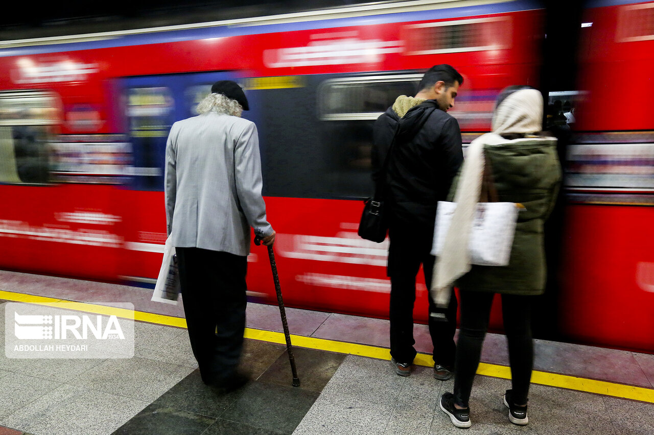 حمل‌ونقل تهران؛ تجربه زیستی چالش‌های روزانه در مترو و اتوبوس
