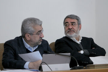 عبدالرضا رحمانی فضلی وزیر کشور و رضا اردکانیان روز چهارشنبه در  جلسه هیات دولت
