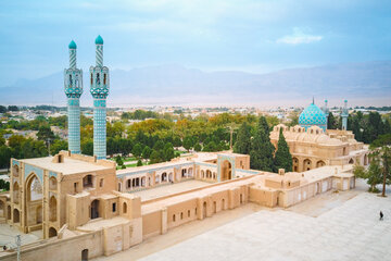 آرامگاه شاه « نعمت الله ولی »