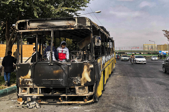 فرسایش اعتماد عمومی مهم‌ترین علت اعتراض خیابانی است/بی‌اعتبارسازی نخبگان یعنی انسداد سیاسی