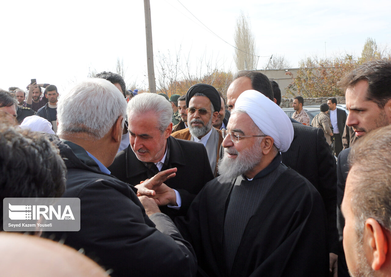 روحانی: مشکل زلزله‌زدگان را مشکل خودمان می‌دانیم