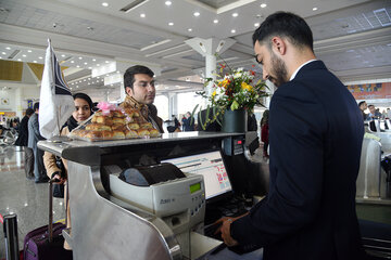 فروش بلیت پروازهای ویژه اربعین از شیراز به نجف آغاز شد 