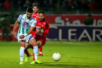 دیدار ذوب آهن و پرسپولیس