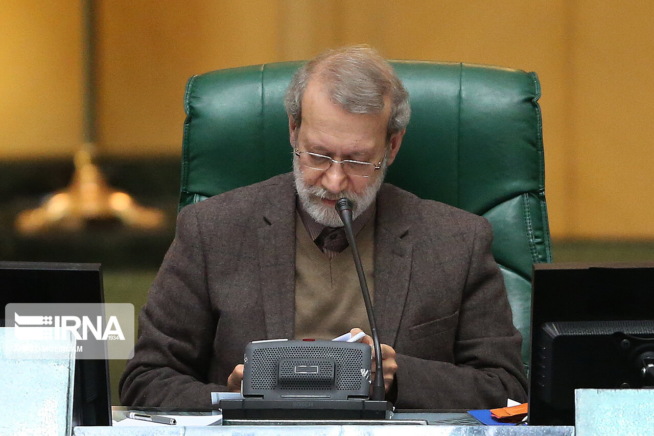 لاریجانی قانون اقدام متقابل برابر آمریکا را برای اجرا به رییس جمهوری ابلاغ کرد