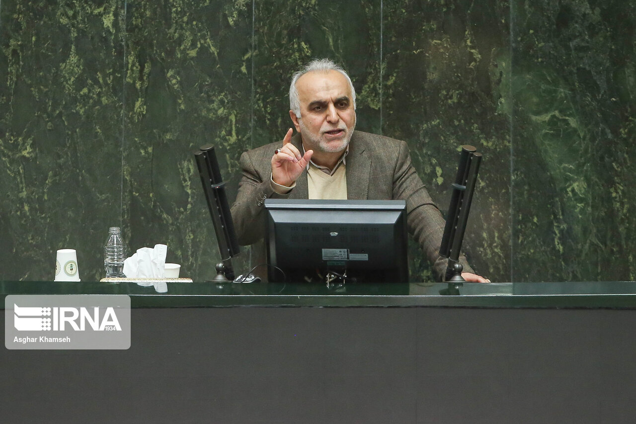 وزیر اقتصاد درباره وضعیت اقتصادی کشور به مجلس گزارش میدهد