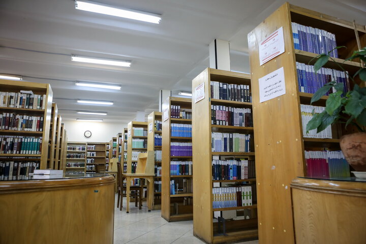کتابخانه عمومی صدرای شیراز به نام شهدای مدافع سلامت نامگذاری شد