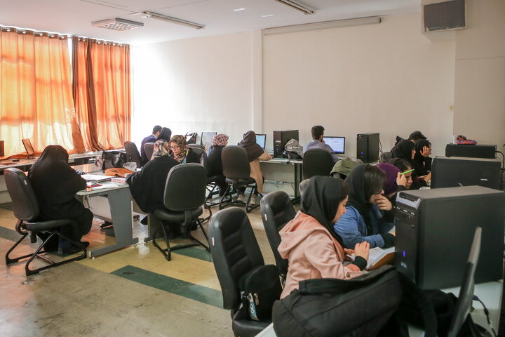 مهار تفکر مدرکگرایی راهکار کاربردی برای اشتغالزایی