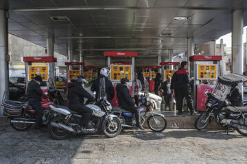 تولید ۷۵ میلیون لیتر بنزین یورو ۴ در کشور/ روزانه ۱۰۴ میلیون لیتر بنزین توزیع می‌شود