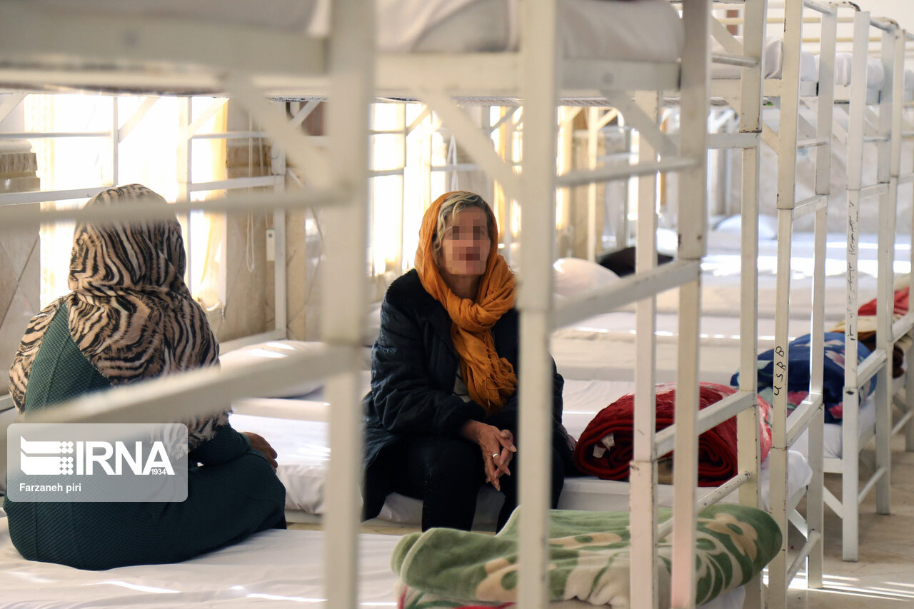 ۹ سرپناه گذری و شبانه برای زنان معتاد در استان تهران فعال است