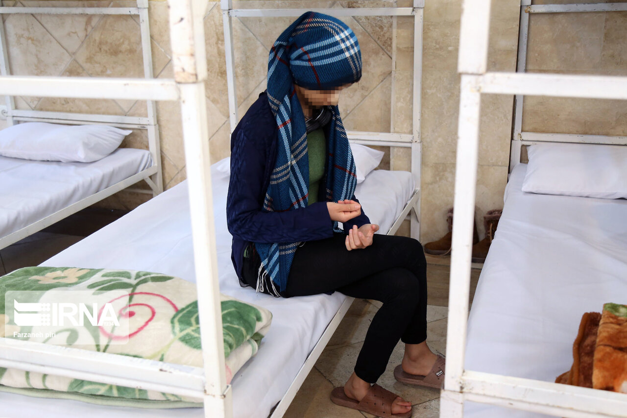 پزشکی که با طبابت یک آرایشگر، معتادِ کارتنخواب شد پزشکی که با طبابت یک آرایشگر، معتادِ کارتنخواب شد