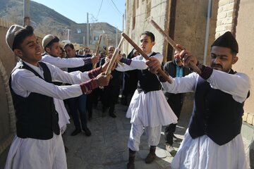 بازدید معاون وزیر میراث فرهنگی از روستای خراشاد