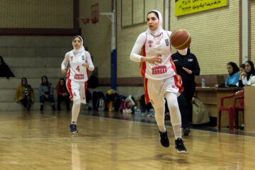 دیدار تیم بسکتبال دختران شهر گرگان مقابل ستاد شرکت ملی گاز تهران