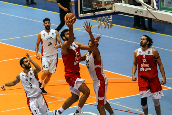 دیدار تیم بسکتبال شورا و شهرداری قزوین با مهرام تهران