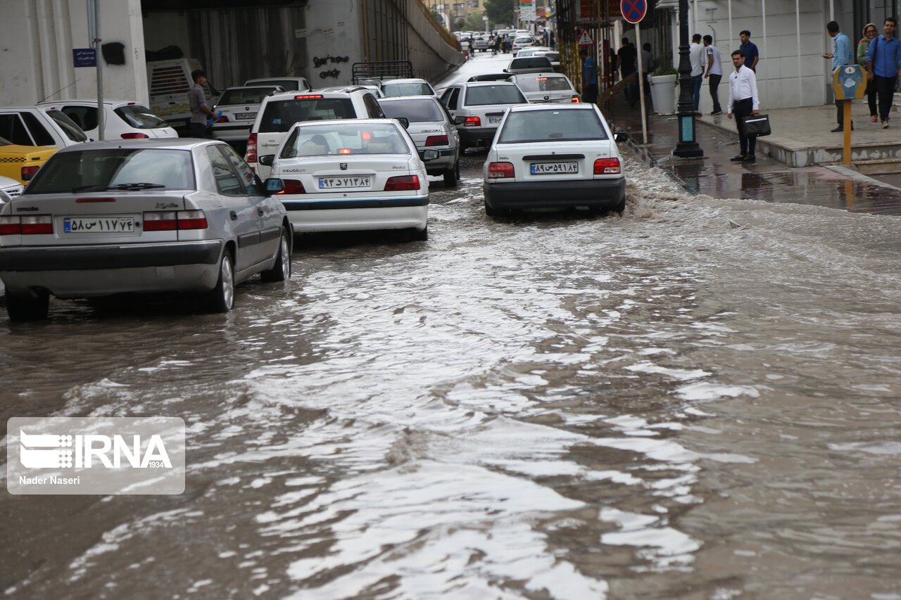 باران سیل آسا و آسیب زیرساخت‌ها درهرمزگان